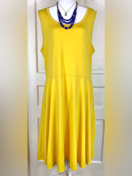 LuLaRoe Dresses & Skirts - LuLaRoe Nicki Sleeveless Dress - Yellow - Pockets - 2XL - Sundress